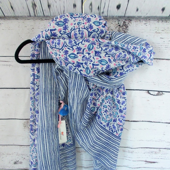 Vineyard Vines Accessories - NWT Vineyard Vines seahorse striped silk scarf